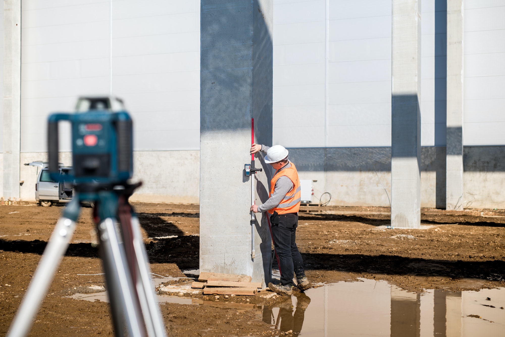 professional-surveyor-using-gps-system-and-theodolite-for-correct-level-on-construction-site.jpg professional-surveyor-using-gps-system-and-theodolite-for-correct-level-on-construction-site.jpg